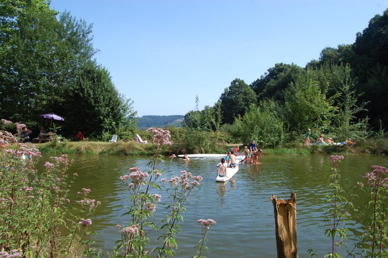 Camping La Foret Du Morvan Vintage Caravan Larochemillay Esterno foto